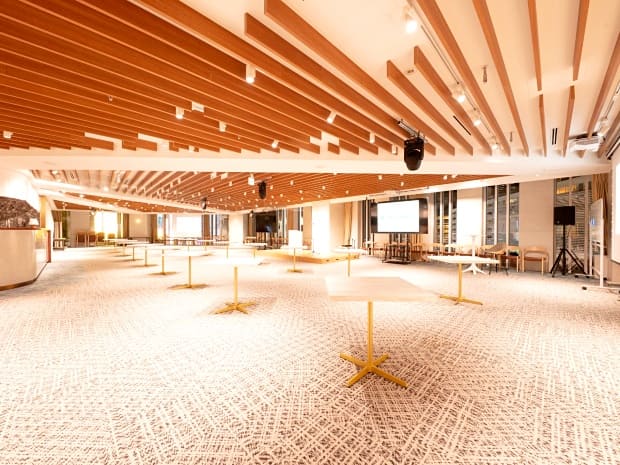 メインフロア|グレイドパーク新宿駅前