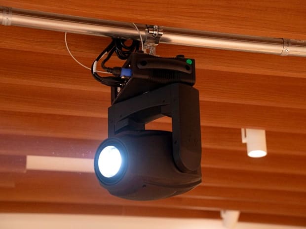 ムービングライト|グレイドパーク新宿駅前