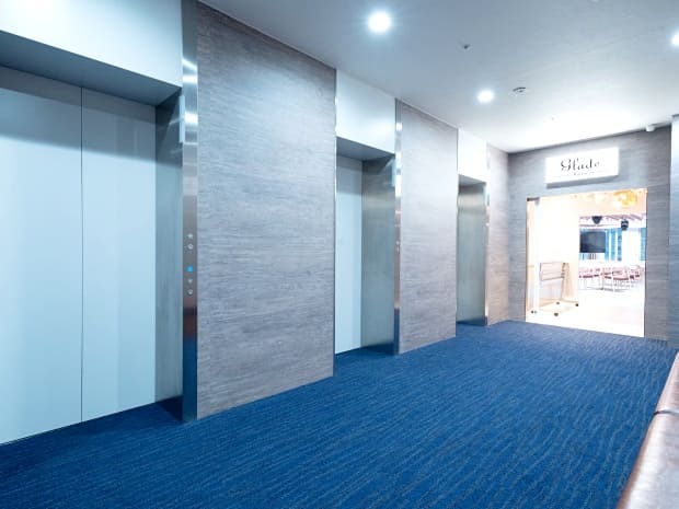 入り口・受付スペース|グレイドパーク新宿駅前