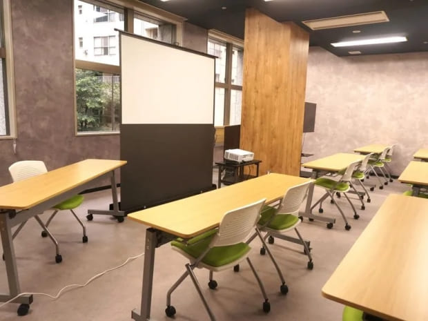 スクールレイアウト|新宿アイタウン会議室