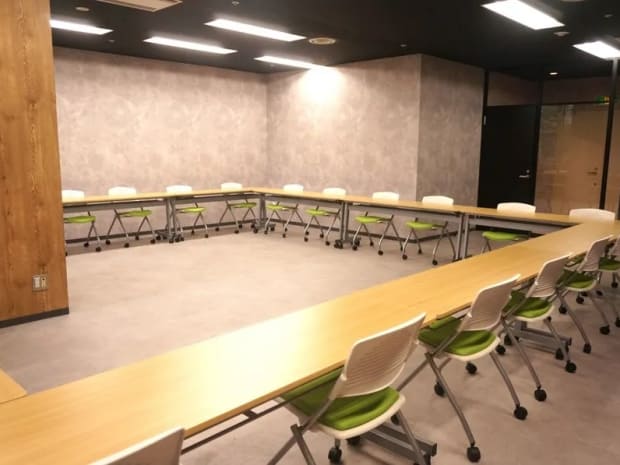 ロの字レイアウト|新宿アイタウン会議室