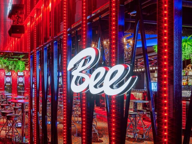 ダイニングダーツバーBee名駅店