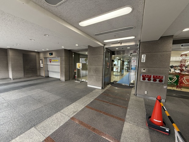 エントランス_K-スペース 新大阪東口 2 by 日本会議室