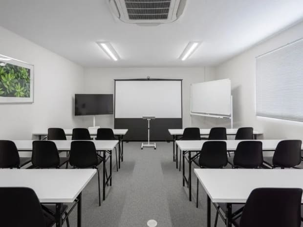 25名まで収容可能|COCO会議室 新大阪2号店