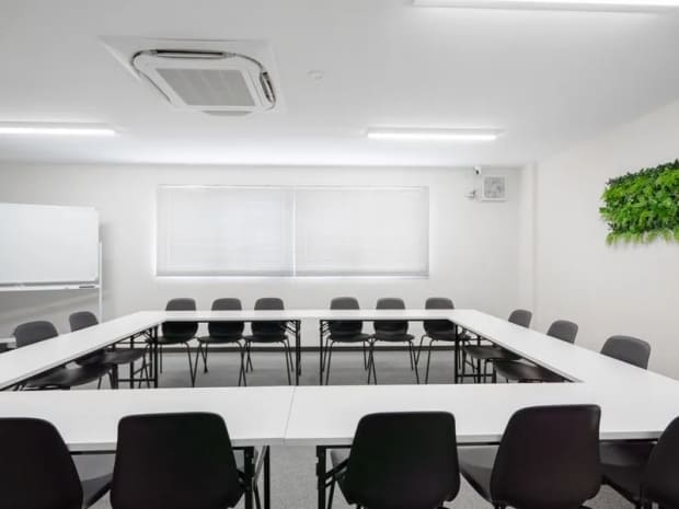 ロの字形式|COCO会議室 新大阪2号店