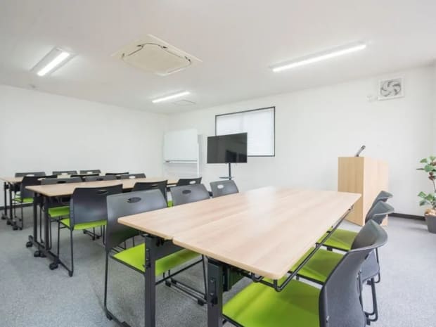 島型レイアウト|Brain会議室