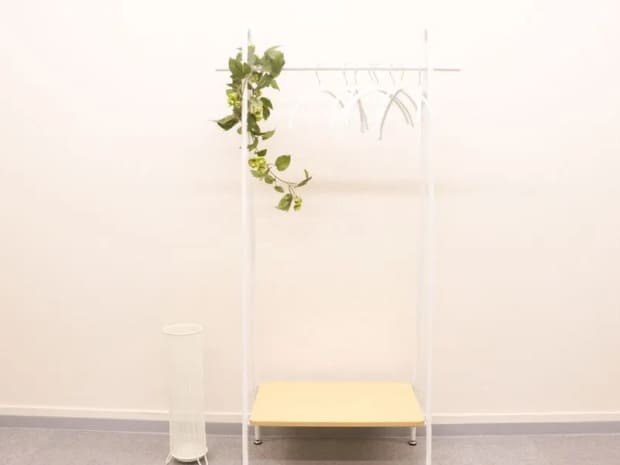 ハンガーラック|無料備品|COCO会議室なんば駅前店