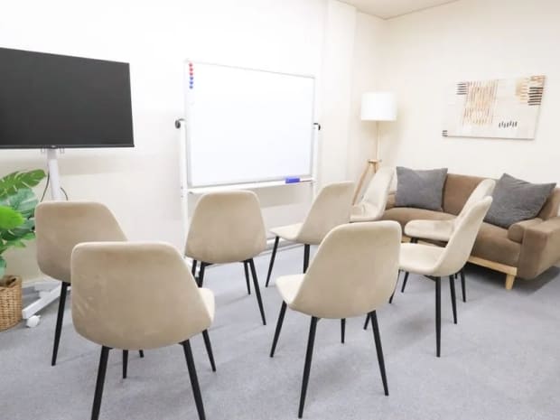 シアター形式|COCO会議室なんば駅前店