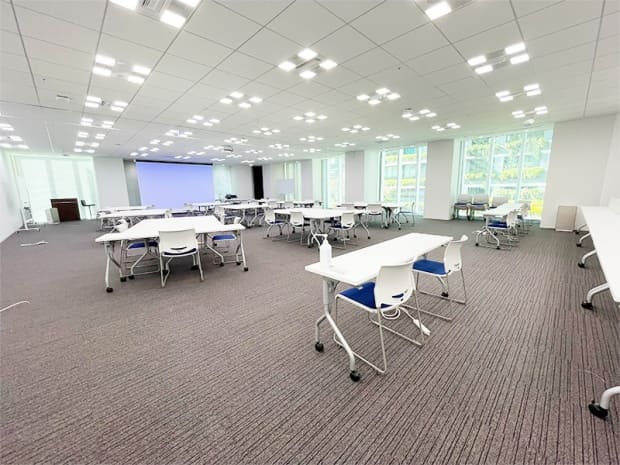 専任スタッフが常駐しております|ビジョンセンター東京 京橋