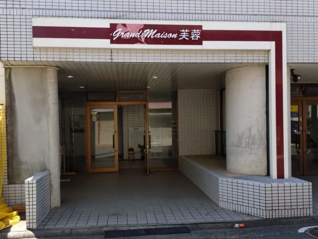 建物入り口|「GreenAce7」Salon & Meeting Space