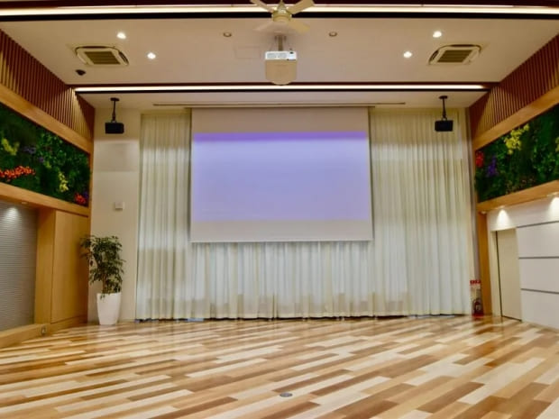 セミナーや展示会におすすめ|多目的スペース|トヨタモビリティ富山 <Gスクエア五福>