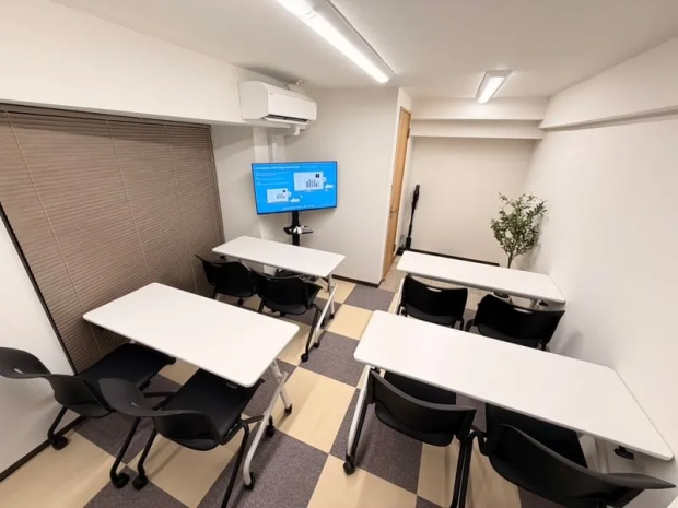 最大8名まで収容可能|貸し会議室 Palette 久屋大通駅前店