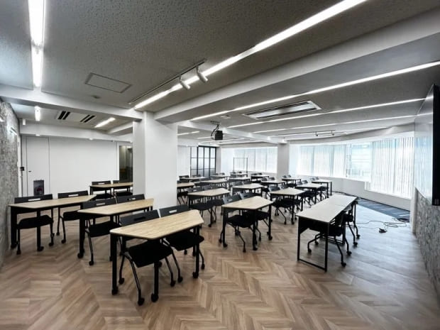 最大50名着席可能|Bit Room SAKAE