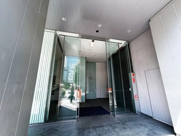 ビル入り口|Bit Room SAKAE
