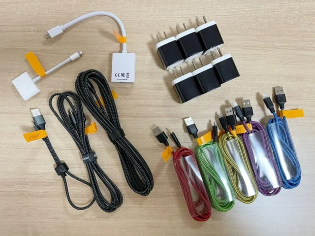 各種充電器・ケーブル(Lightning/USB等)|無料備品|NEXUS三宮